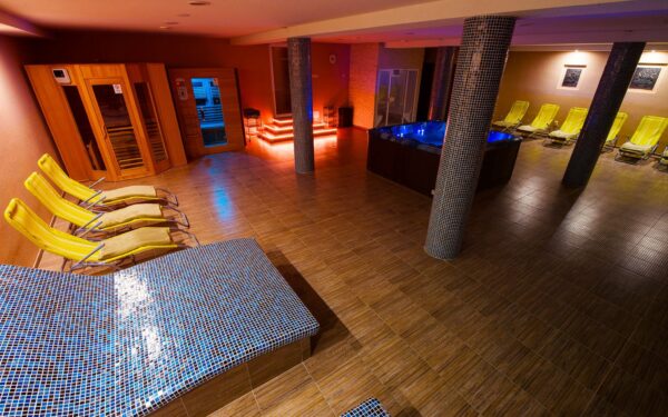 Bojnice: Relaxační pobyt ve Wellness Penzionu Maxim *** s polopenzí, vířivkou a saunami + sleva na masáže