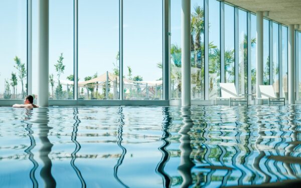 Celodenní vstupenka do termálních lázní a nového saunového světa MJUS World Resort & Thermal Park ****