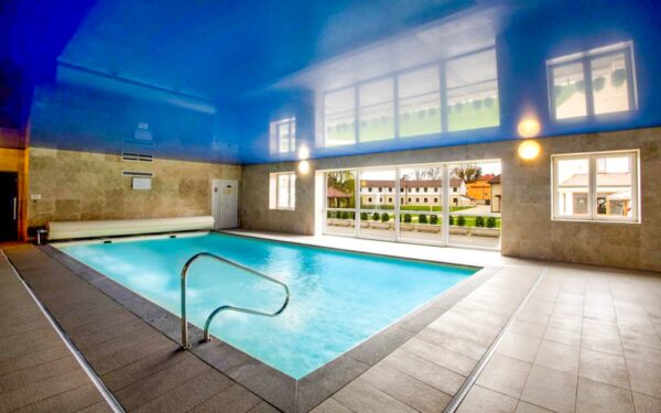 Křivoklátsko: Hotel Lions *** s polopenzí se zmrzlinovým bufetem + neomezené wellness a až 14 procedur