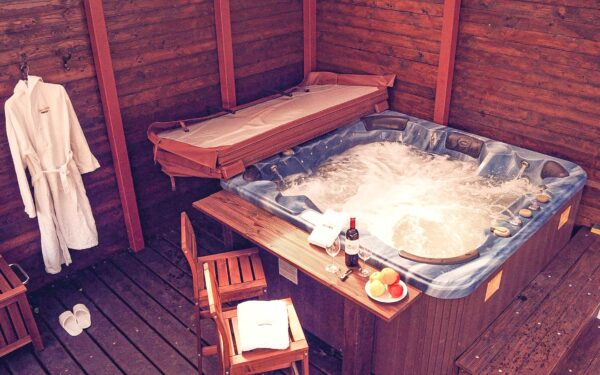 Březová u Karlových Varů: Relaxační pobyt v Hotelu St. Michael *** se snídaní, Proseccem a vířivkou či masáží
