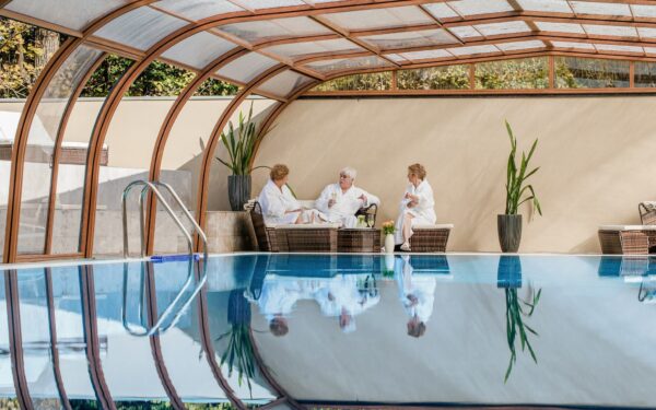 Maďarsko luxusně v Zámku Fönix Medical Wellness Resort **** s neomezeným wellness a tělocvičnou + polopenze