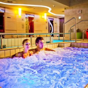 Hotel Írottkő *** nedaleko lázní Bük s wellness, polopenzí, obědem a 50% slevou na masáž + dítě zdarma