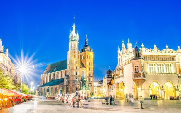 Krakov v romantickém zámeckém Hotelu Daisy Superior *** s neomezeným bazénem, saunou, snídaní a 50% slevami