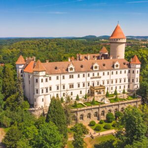 Benešov u Prahy a zámku Konopiště: Pohodový pobyt v Hotelu Benica *** s bowlingem, golfem a polopenzí