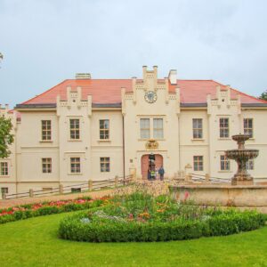 Pobyt u Plzně a jen 450 m od zámku Blovice v Hotelu Panský dům *** s polopenzí a vstupem do muzea