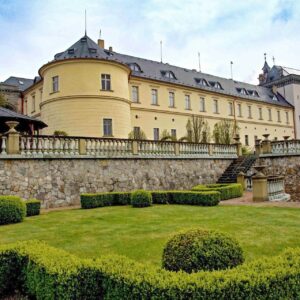 Křivoklátsko 2022: Romantika na zámku Chateau Hotel Zbiroh s unikátním wellness a snídaní ve středověké krčmě