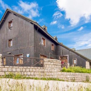 Pobyt v srdci NP Krkonoše u ski areálů: Horská Chata Malá Rennerovka s polopenzí a vyžitím (kulečník, šipky)