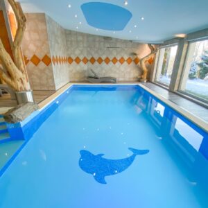 Vysočina: Hotel Podlesí *** s Pohádkovou vesničkou, Peklem Čertovina, bazénem, službou dle výběru a polopenzí