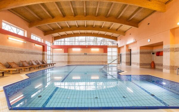 Polsko u hranic s ČR: Lázně Kudowa Zdrój v hlavní budově Hotelu Kudowa **** s neomezeným wellness a polopenzí