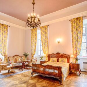 Vysočina u CHKO Železné hory: Luxus na zámku Chateau Hostačov se snídaní, degustačním menu, koupelí a bazénem