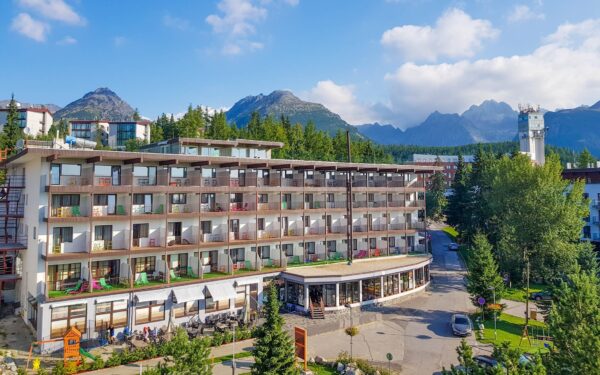 Pobyt u Štrbského Plesa: Hotel Toliar *** s polopenzí a vstupem do bohatého wellness s bazénem + dítě zdarma