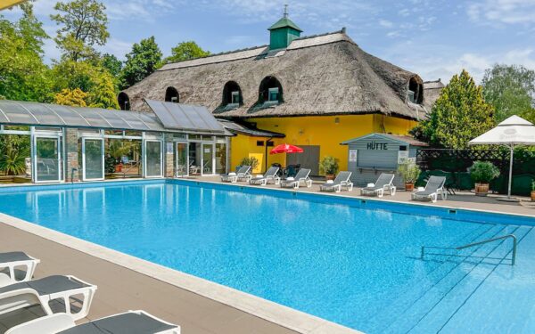 Nyerges Hotel Thermal ***superior u Budapešti ideální pro rodiny + termální wellness, půjčení kol, polopenze