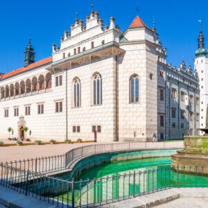 Půvabná Smetanova Litomyšl (UNESCO) v Pension U Háje se snídaněmi, pivem na uvítanou a vstupem do sauny