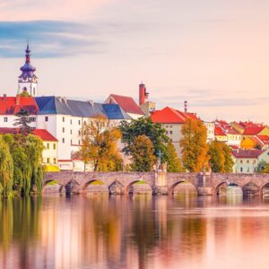 Pobyt jen 3,5 km od historického centra Písku v Chatě Živec (nejen) pro rodiny s dětmi + snídaně formou bufetu