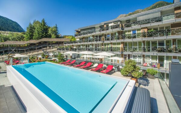 Tyrolsko v luxusním Hotelu Fliana ****+ s rozšířenou polopenzí a neomezeným vnitřním i venkovním wellness