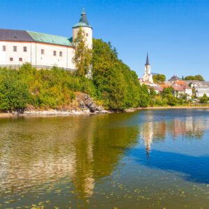 Vysočina 350 m od zámku Žirovnice v Hotelu Artaban **** se snídaní a tříchodovou večeří či privátní vířivkou