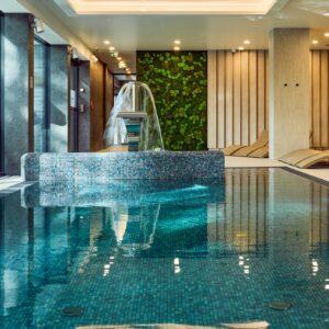 Polské Krkonoše 9 km od hranic s ČR: Mercure Szklarska Poręba **** se snídaní/polopenzí a wellness (bazény)