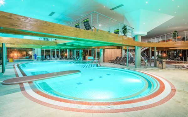 Bükfürdő: Greenfield Hotel Golf & Spa **** s luxusním wellness s termálními bazény a polopenzí + děti zdarma