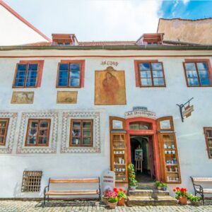 Český Krumlov přímo v centru: Penzion Alt Straninger se snídaní v moderní kavárně a lahví vína na pokoji