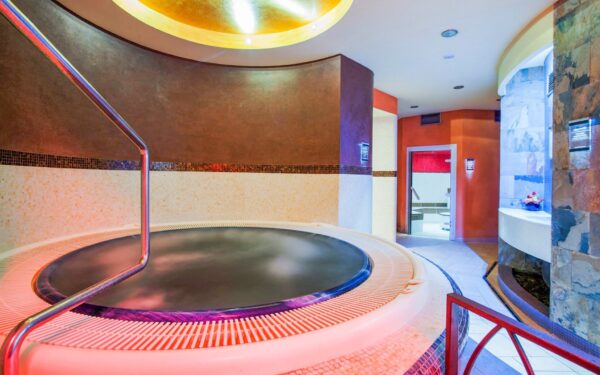 Trenčín: Luxusní pobyt v Hotelu Magnus **** s polopenzí, bohatým wellness a dezertem + 50% sleva na masáž