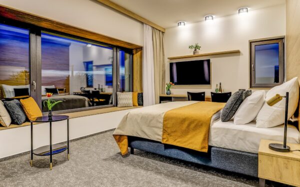 Beskydy: Kunčice pod Ondřejníkem v Hotelu Maralák **** se snídaní/polopenzí v pokoji či apartmá s vířivkou