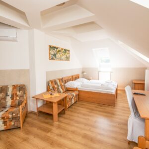 Jižní Morava u Vyškova: Hotel Allvet *** v bývalém letohrádku se snídaní, privátním wellness a vínem