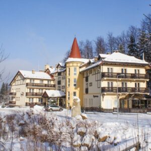 Polské Krkonoše v lázeňském městě Karpacz: Hotel Nowa Ski *** se snídaněmi, neomezeným wellness a vyžitím