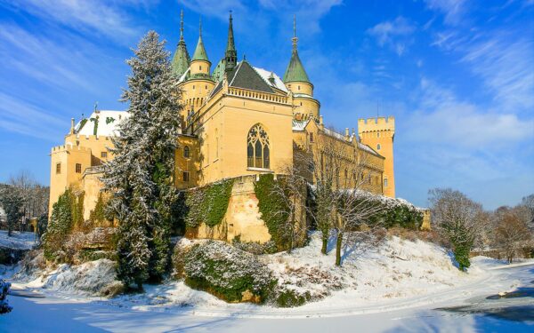 Bojnice: Relaxační pobyt ve Wellness Penzionu Maxim *** s polopenzí, vířivkou a saunami + sleva na masáže
