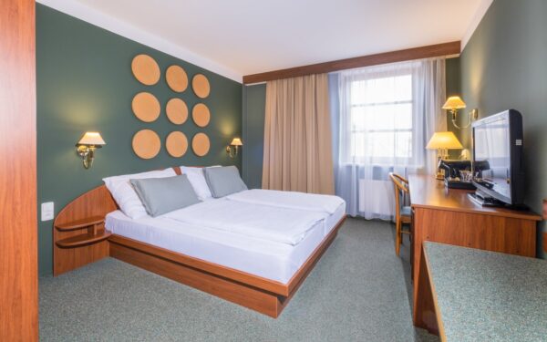 Litovelské Pomoraví u Olomouce: Hotel Mohelnice *** se snídaní, vínem, kávou, saunou a sportem dle výběru