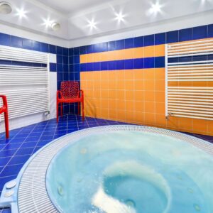 Jižní Morava: Pálava mezi vinicemi a sklípky ve Wellness Hotelu Iris *** s vířivkou, zábalem a polopenzí