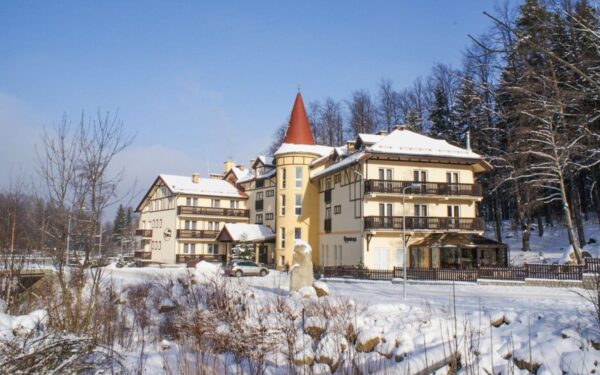 Polské Krkonoše u ski areálu: Lázně Karpacz v Hotelu Nowa Ski *** s polopenzí, neomezeným wellness a vyžitím