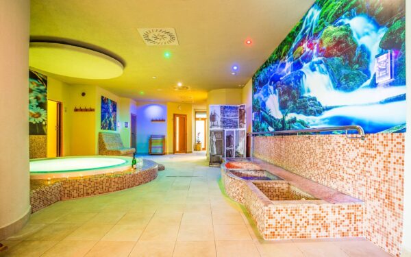 Liptov u Vysokých a Nízkých Tater: Sojka Resort *** s polopenzí, bazény, 4 druhy saun a Liptov Region Card