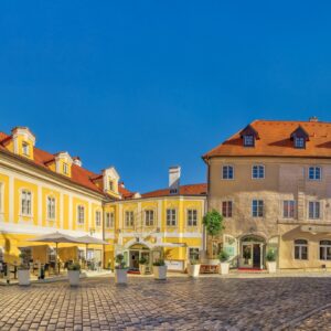 Český Krumlov přímo v centru: Luxusní Bellevue Hotel **** v pokoji Superior se snídaněmi a privátní saunou