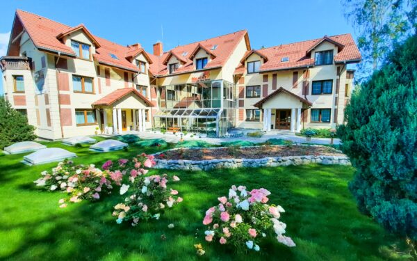 Polské Krkonoše 4 km od ski areálu: Malachit Medical Spa Hotel *** s neomezeným wellness a vyžitím + polopenze