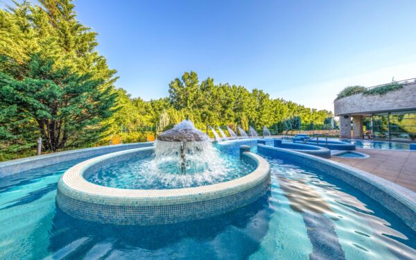 Maďarsko: Luxusní Thermal Hotel Visegrád ****+ s termálními lázněmi, wellness a polopenzí + dítě zdarma