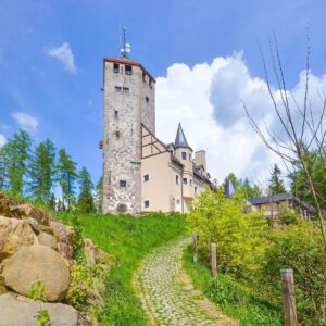 Liberec v blízkosti ski areálů: Hotel Liberecká výšina *** s rozhlednou, polopenzí, poukazem na kávu a slevou