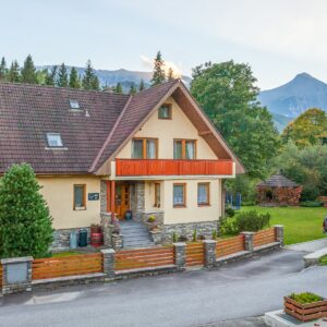 Belianské Tatry jen 3 km od sjezdovky v Penzionu Javor se snídaní a saunou neomezeně + posezení s grilem