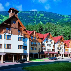 Krkonoše: Rokytnice nad Jizerou v Apartmánech Tučkin se snídaní/polopenzí a vstupem do bazénu a fitness