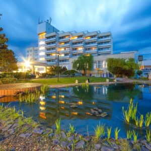 Dudince: Hotel Hviezda *** s neomezeným bazénovým i saunovým světem, procedurami a koly + polopenze/plná penze