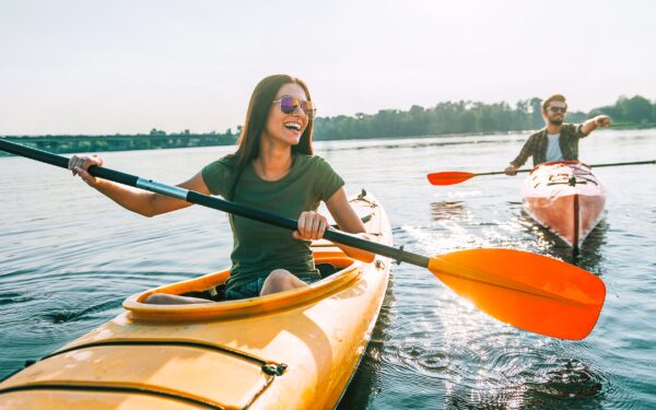 Posázaví pro turisty, vodáky i cyklisty ve Sport areálu Samopše se snídaní, říční plovárnou a dětským hřištěm