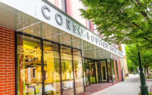 Maďarské město Gyula s lázněmi i hradem v Boutique Hotelu Corso **** s polopenzí i neomezeným wellness centrem