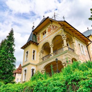 Pobyt v lázeňském parku ve Vládní vile Luhačovice se vstupem do aquacentra se 3 bazény, snídaněmi a Vincentkou