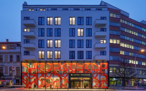Brno: Hotel Passage **** dámská jízda, rodinný či romantický pobyt se snídaní, fitness a slevami na aktivity