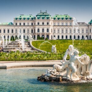 Vídeň nedaleko centra a zámku Schönbrunn v Hotelu Holiday Inn Vienna - South **** se snídaní a fitness centrem