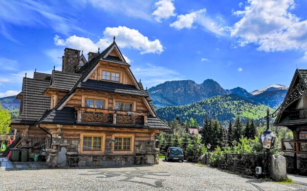 Polské Tatry: Zakopane v dřevěné Wille Tatrzanski Zomecek *** se snídaní, vstupem do sauny + koupací sud
