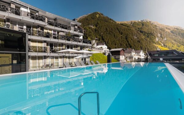Tyrolsko v luxusním Hotelu Fliana ****+ s rozšířenou polopenzí a neomezeným vnitřním i venkovním wellness