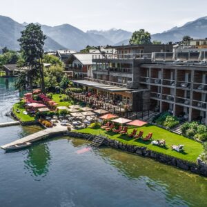 Hotel Seevilla Freiberg **** přímo u jezera Zell am See s vlastní pláží s lehátky a wellness + polopenze