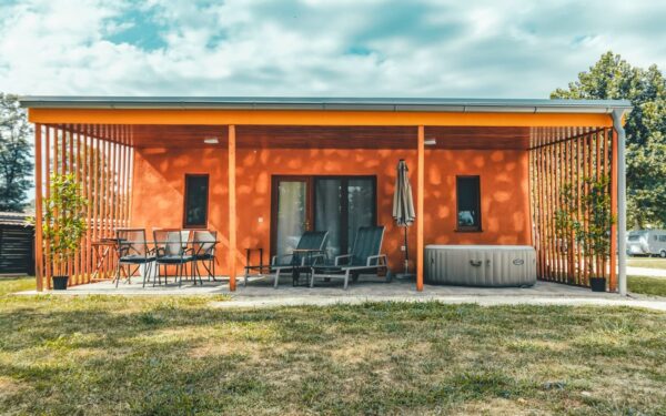 Slovinsko: Terme Banovci v mobilním domku až pro 5 osob s polopenzí, privátní vířivkou a termálními bazény
