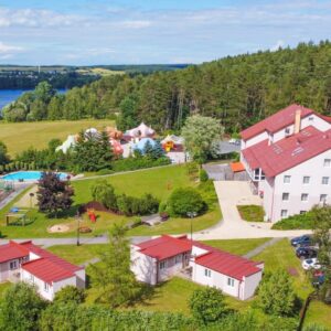 Křivoklátsko: Hotel Jesenice *** s polopenzí či all inclusive s alko i nealko nápoji + bazén a sleva na masáže