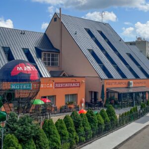 Benešov u Prahy a zámku Konopiště: Hotel Benica *** s adventure golfem, vířivkou a saunou + snídaně/polopenze